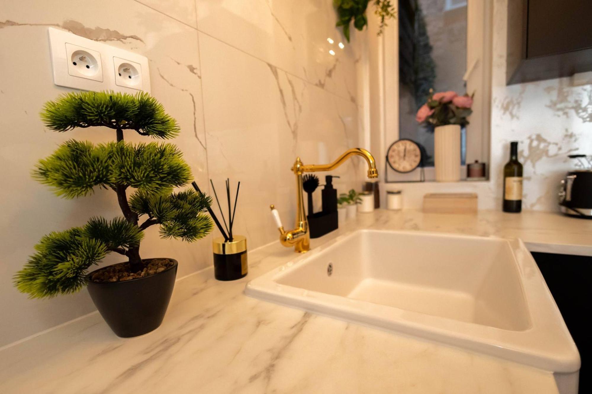 New, Stylish And Spacious Apartment Bratislava Exteriör bild